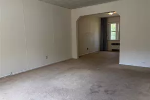 87 Parkway Dr, Westbury, NY 11590 - Photo 3