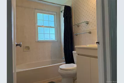 87 Parkway Drive, Westbury, NY 11590 - Photo 13