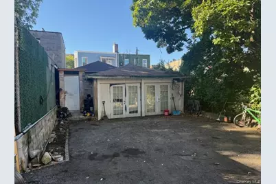 646 E 230th Street, Bronx, NY 10466 - Photo 3