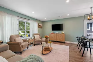 330 Granada Pkwy, Lindenhurst, NY 11757 - Photo 5