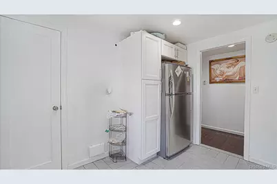 143 S Montgomery St, Valley Stream, NY 11580 - Photo 25