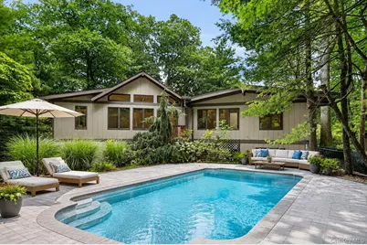 2 Catalina Court, Suffern, NY 10901 - Photo 1