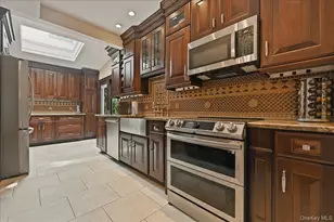 1279 Paul St, Seaford, NY 11783 - Photo 7