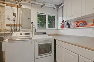 1279 Paul St, Seaford, NY 11783 - Photo 21