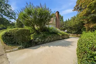2-55 Manor Rd, Douglaston, NY 11363 - Photo 35