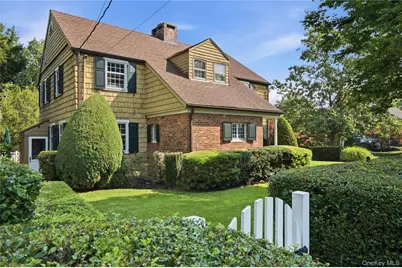 255 Manor Road, Douglaston, NY 11363 - Photo 3