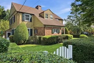 2-55 Manor Rd, Douglaston, NY 11363 - Photo 3