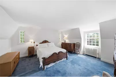 255 Manor Road, Douglaston, NY 11363 - Photo 17