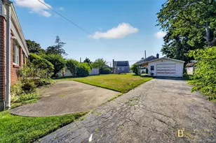 5 Surrey Ln, New Hyde Park, NY 11040 - Photo 29
