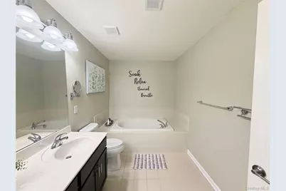2012 Hawthorn Way, New Windsor, NY 12553 - Photo 15