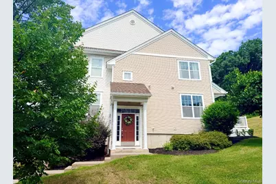 2012 Hawthorn Way, New Windsor, NY 12553 - Photo 1
