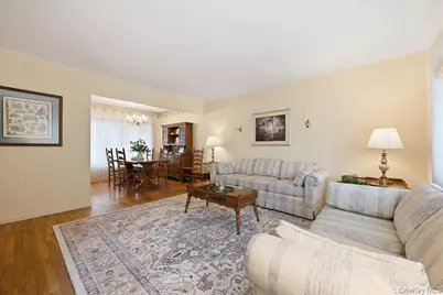 144 Hughes Place, Albertson, NY 11507 - Photo 5