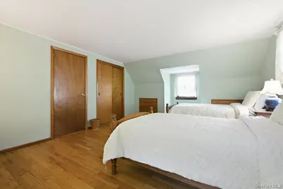 144 Hughes Place, Albertson, NY 11507 - Photo 23
