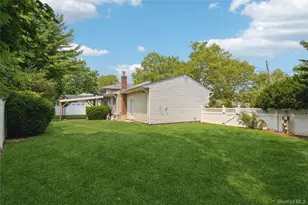 7 Ebb Ct, Commack, NY 11725 - Photo 5