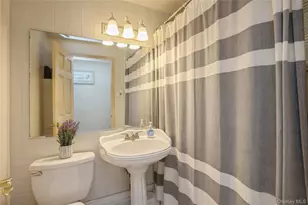 7 Ebb Ct, Commack, NY 11725 - Photo 11