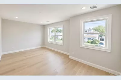 1316 R Street, Elmont, NY 11003 - Photo 15