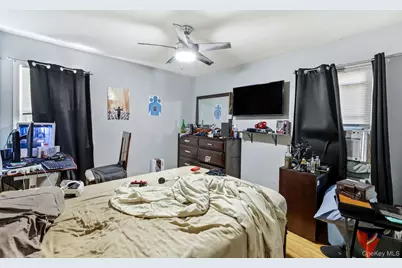 21 New Avenue, Yonkers, NY 10704 - Photo 23