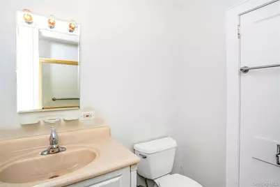 33 Laurel Drive, Smithtown, NY 11787 - Photo 11