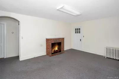 33 Laurel Drive, Smithtown, NY 11787 - Photo 5