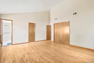 6 Pelham Court, Nanuet, NY 10954 - Photo 11