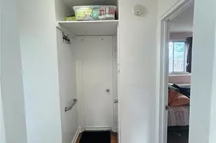 72-75 Little Neck Pkwy, Glen Oaks, NY 11004 - Photo 19