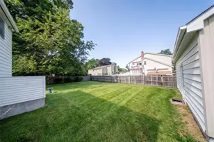 120 Aspen Rd, Kings Park, NY 11754 - Photo 15