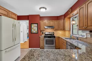 4 Denim Pl, White Plains, NY 10603 - Photo 15