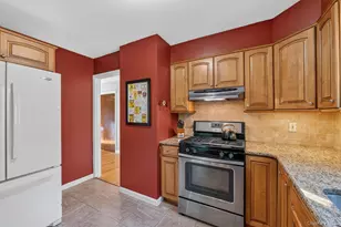 4 Denim Pl, White Plains, NY 10603 - Photo 13
