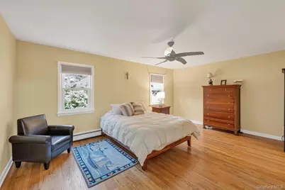 4 Denim Place, White Plains, NY 10603 - Photo 33