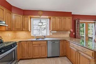 4 Denim Pl, White Plains, NY 10603 - Photo 21