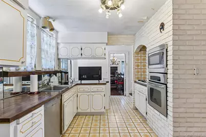 38 Cedarhurst Avenue, Cedarhurst, NY 11516 - Photo 13