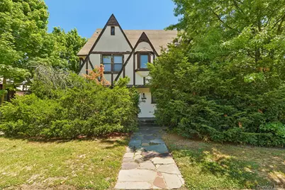 38 Cedarhurst Avenue, Cedarhurst, NY 11516 - Photo 1