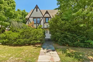 38 Cedarhurst Ave, Cedarhurst, NY 11516 - Photo 1
