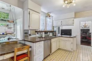 38 Cedarhurst Ave, Cedarhurst, NY 11516 - Photo 15