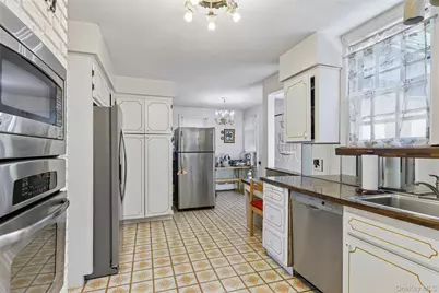 38 Cedarhurst Avenue, Cedarhurst, NY 11516 - Photo 11
