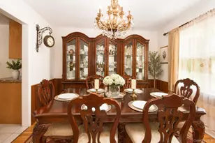 12 Princeton Dr, Dix Hills, NY 11746 - Photo 3