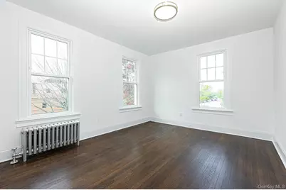 209 Smith Street, Freeport, NY 11520 - Photo 15