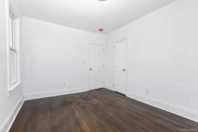 209 Smith Street, Freeport, NY 11520 - Photo 17
