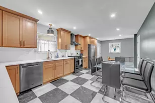 93 Overton St, Deer Park, NY 11729 - Photo 15