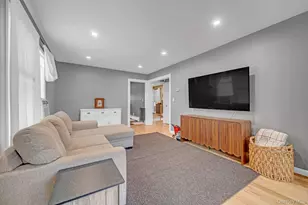 93 Overton St, Deer Park, NY 11729 - Photo 13