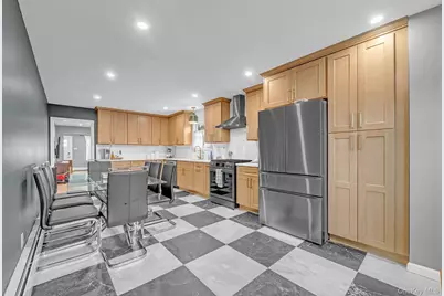 93 Overton Street, Deer Park, NY 11729 - Photo 19