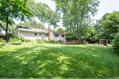 44 Winslow Lane, Smithtown, NY 11787 - Photo 43