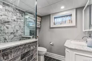 86-17 253rd St, Bellerose, NY 11426 - Photo 17