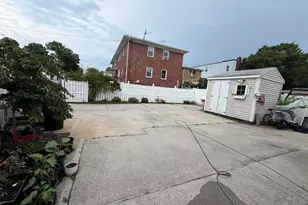 11-01 128th St, College Point, NY 11356 - Photo 15
