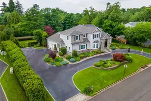 8 Parkview Dr, Jericho, NY 11753 - Photo 5