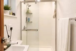 34-21 32nd St, Astoria, NY 11106 - Photo 7
