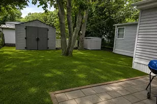 433 Mill Rd, Calverton, NY 11933 - Photo 15