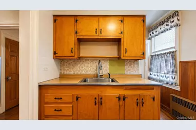 6340 60th Place, Ridgewood, NY 11385 - Photo 23