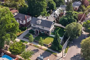 84-33 Wareham Pl, Jamaica, NY 11432 - Photo 3