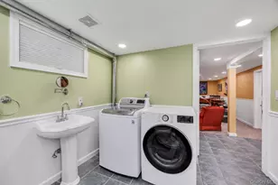16 Ashland Ave, New Hyde Park, NY 11040 - Photo 43